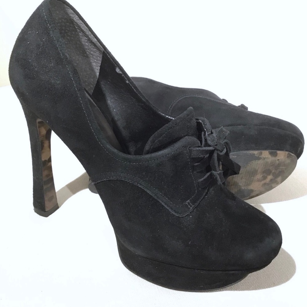 Guess - black platform suede shoes - Size 7.5